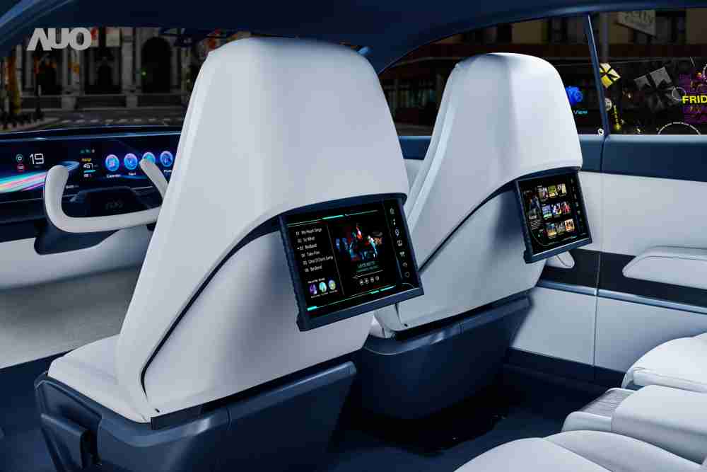 尊龙集团将于CES 展示全新Smart Cockpit 2024，，，，可紧密串连使用者多元需求，，，并革新座舱内部的应用和设计，，带来身历其境且引人入胜的视觉飨宴，，满足驾乘人员的全方位体验